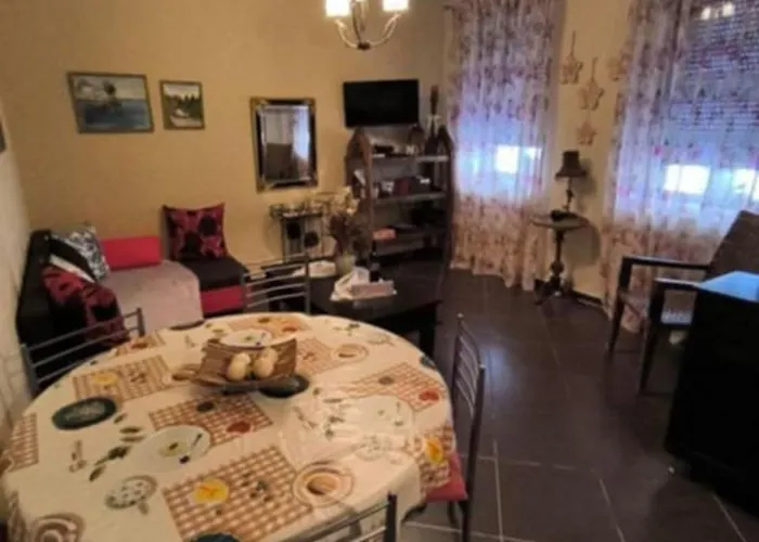 Cozy Apartment Alexandros Near Aqueduct