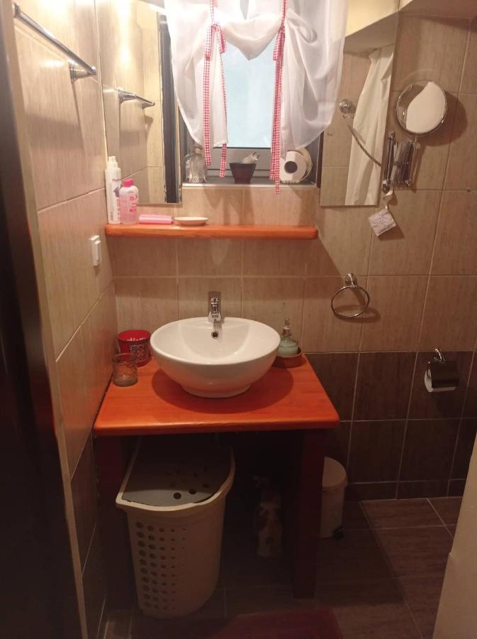 Cozy Alexandros Near Aqueduct Appartement